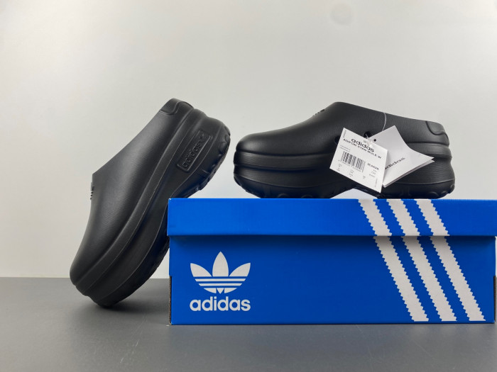 adifom stan mule ie4626